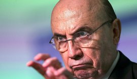 Meirelles muda de tática e cola em Lula