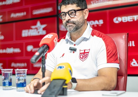 CRB anuncia desligamento de Ari Barros, diretor de futebol