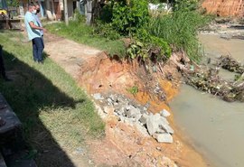 Prefeitura faz ações de contenção em barreira na Grota Bom Jesus