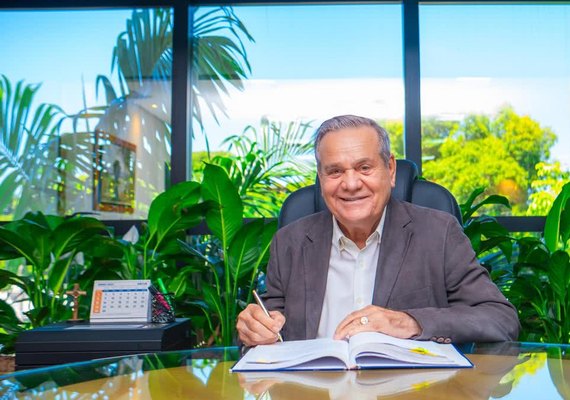 Ronaldo Lessa renuncia ao cargo de vice-governador do estado de Alagoas