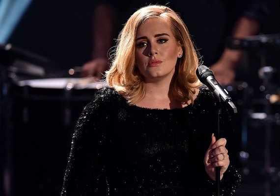 Adele é processada por compositor brasileiro após acusação de plágio