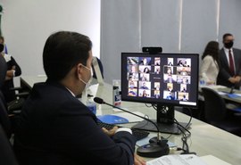 Vereadores eleitos de Maceió tomam posse e escolhem mesa diretora