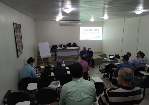 Pindorama debate Plano de Negócios de Central de Cooperativas