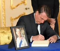 Discurso de Bolsonaro em viagem para funeral de Elizabeth II é criticado pela imprensa internacional