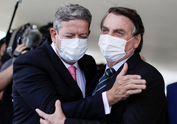 Aliado de Lira perdeu eleição em Alagoas e devolveu trator que veio de orçamento secreto