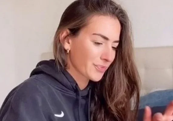 Eita! Foto na Disney faz mulher descobrir traição de marido com babá