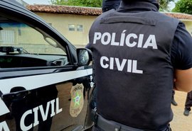 Mulher é presa após morte do companheiro; versão de suicídio é descartada