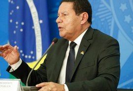 Governo não pode fazer um discurso de pânico, afirma Mourão