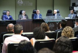 TJ lança programa que encaminha réus a Alcoólicos e Narcóticos Anônimos participam de programa com réus