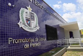 Penedo: MP solicita nomeação imediata de servidores aprovados em concurso e exoneração de cargos temporários