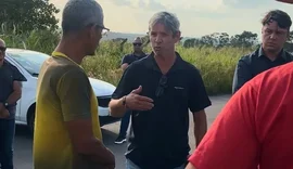 “Sou contra ladrão”: Cabo Bebeto acompanha corte de energia em acampamento do MST