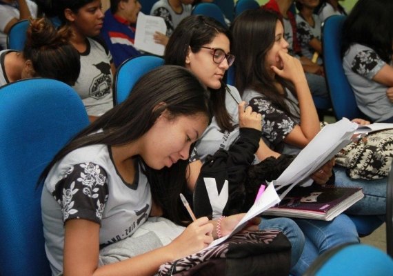 Escolas estaduais reforçam preparação para segundo dia de provas do Enem