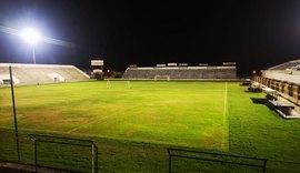 Prefeitura de Arapiraca restaura setor de iluminação do Estádio Municipal