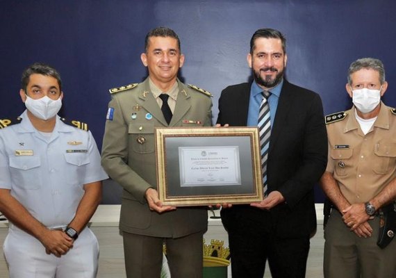 Câmara concede título de Cidadão Benemérito ao coronel da PM Calos Luna