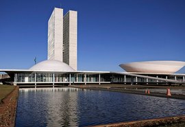Congresso derruba veto à distribuição de absorventes para estudantes