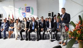 Em meio a denúncias, JHC vai a evento do MP repleto de “adversários” em Murici