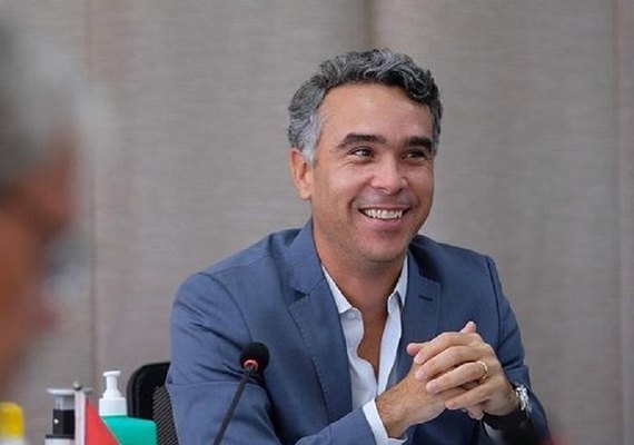 “Cunha tem medo mesmo é da eleição de outubro”, diz Rafael Brito