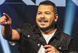 Morre Renatinho Bokaloka, aos 48 anos, após sofrer infarto em show, no Rio