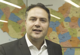 Renan Filho usa o Twitter para se posicionar contra o ministro de Bolsonaro