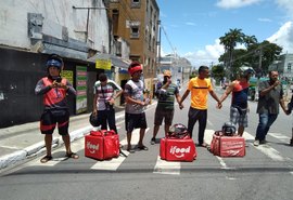 Entregadores realizam protesto no centro de Maceió; veja vídeo