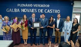 Allan Pierre concede homenagem a Alexandre Ayres na Câmara de Maceió
