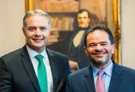 Enquanto oposição racha, MV reforça união do grupo: “seguimos firmes”