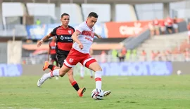 CRB vira sobre o Atlético-GO no Rei Pelé e mantém vivo o sonho do acesso