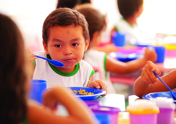 Kits de merenda começam a ser distribuídos nesta quinta-feira (02)