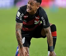Léo Derik, do Athletico-PR, é condenado a 13 anos por estupro