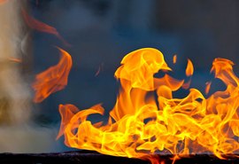 Princípio de incêndio atinge gerador de prédio em universidade de Alagoas