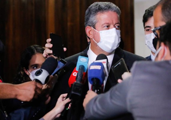 Arthur Lira promete apoio a Petrópolis após tragédia que atingiu o município