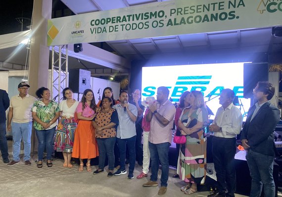 Na abertura da Feira Coop, Unicafes destaca força do setor