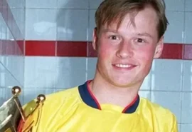 Ex-goleiro Alexander Manninger morre em acidente de trânsito na Áustria