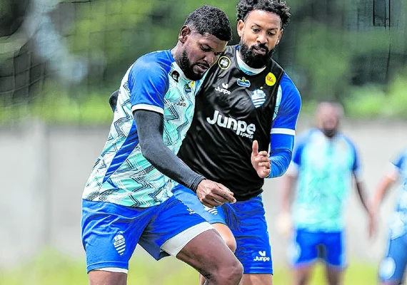 CSA promete quitar salários atrasados antes de duelo em Manaus