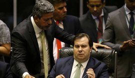 Arthur Lira e Rodrigo Maia se afastam após discussão, diz Folha