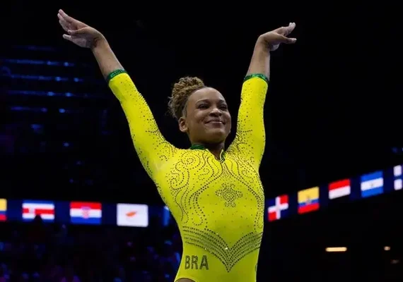 Rebeca Andrade e Flavinha lideram aparelhos no Mundial de Ginástica