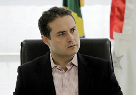 Renan Filho anuncia reunião sobre retomada da vacinação de adolescentes