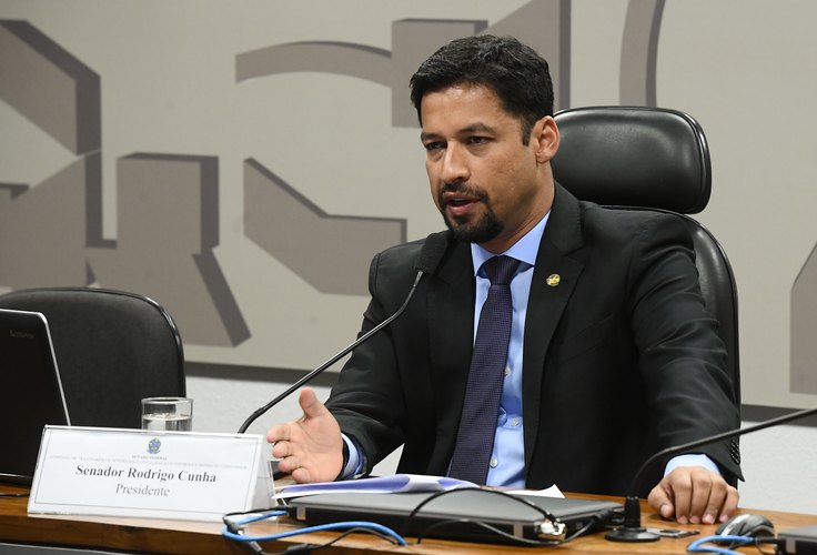 Cunha solta indiretas no programa de TV do PSDB