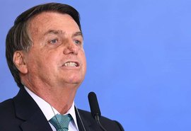 Bolsonaro critica decisão de desmonetizar canais investigados por fake news
