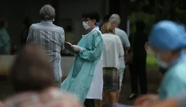 Defeitos em calçadas fazem 42% dos idosos terem medo de cair