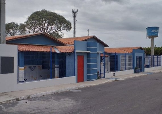 Pavimentação de vias e entrega de escolas serão feitas no município de Carneiros