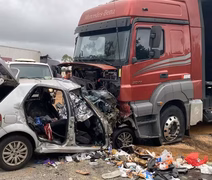 Acidente entre carro e carreta deixa família alagoana morta em Minas Gerais
