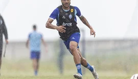 CSA anuncia zagueiro Rafael Castro antes de duelo decisivo na Série D