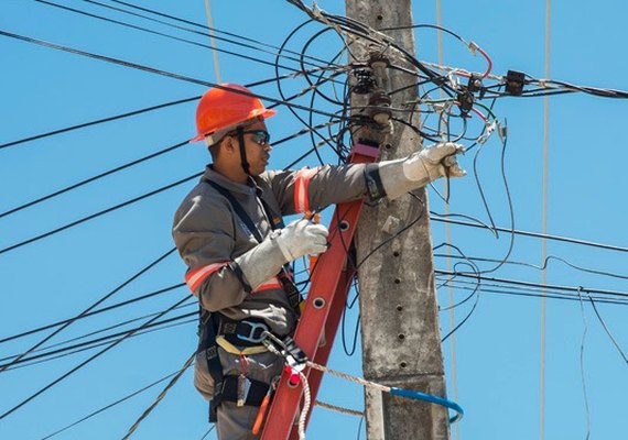 Equatorial Alagoas orienta população sobre prazo de solicitação de ligação provisória de energia