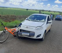 Motorista atropela e mata ciclista ao tentar tirar marimbondo de carro