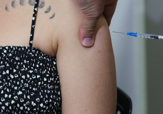 Anvisa amplia indicação da vacina contra o HPV para novos tipos de câncer