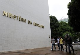 MEC anunciou que vai ceder internet a alunos de institutos federais