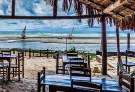 Mesmo com flexibilização, Abrasel cobra avanço na abertura de bares e restaurantes