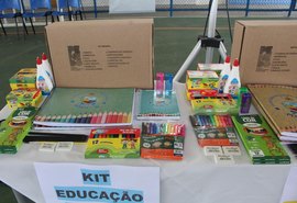 Semed Penedo segue com entregas de kits escolares a partir de 2 de março