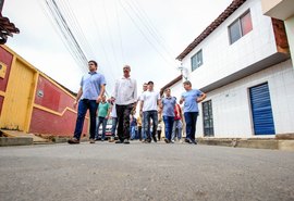 Prefeito inaugura obras de pavimentação no Conjunto Tabapuã